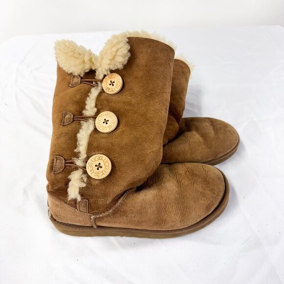 LONG UGGS SIZE 7 - Picture 2 of 6